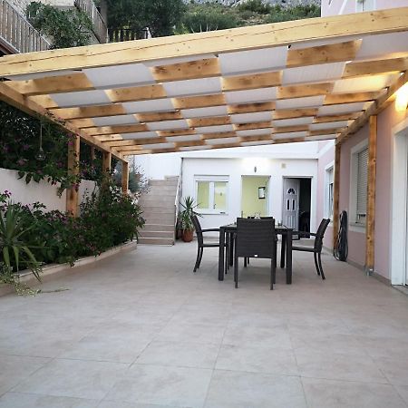 Apartmani Maki Оміш Екстер'єр фото