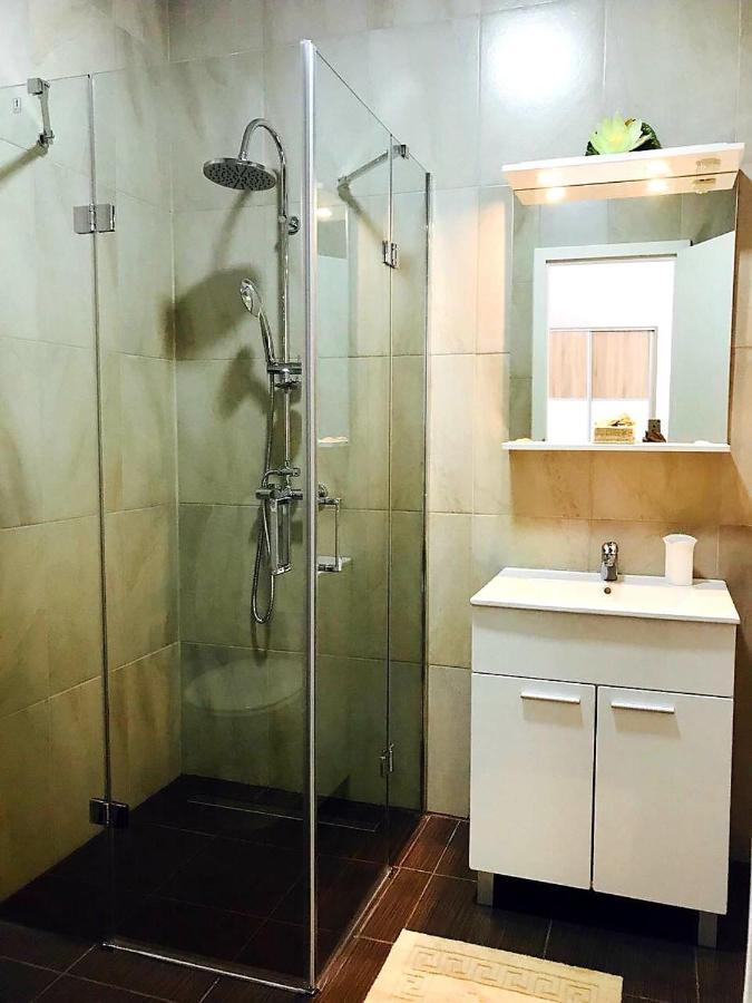 Apartmani Maki Оміш Екстер'єр фото