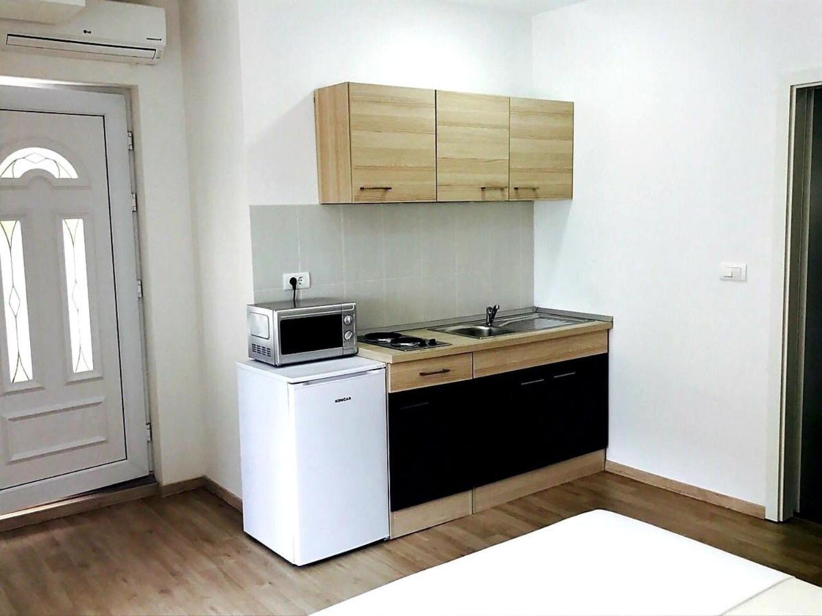 Apartmani Maki Оміш Екстер'єр фото