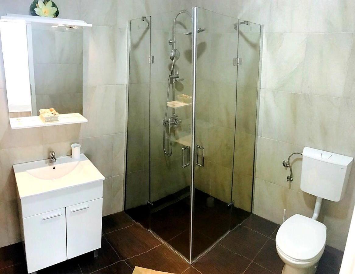 Apartmani Maki Оміш Екстер'єр фото