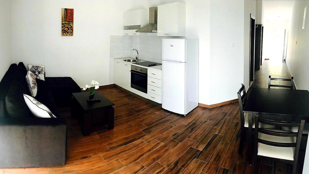 Apartmani Maki Оміш Екстер'єр фото